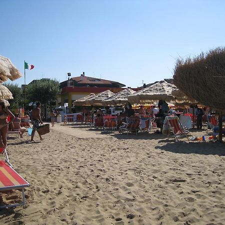 Holiday Dreams Apartment Francavilla Al Mare Exterior photo