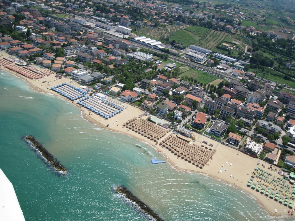 Holiday Dreams Apartment Francavilla Al Mare Exterior photo