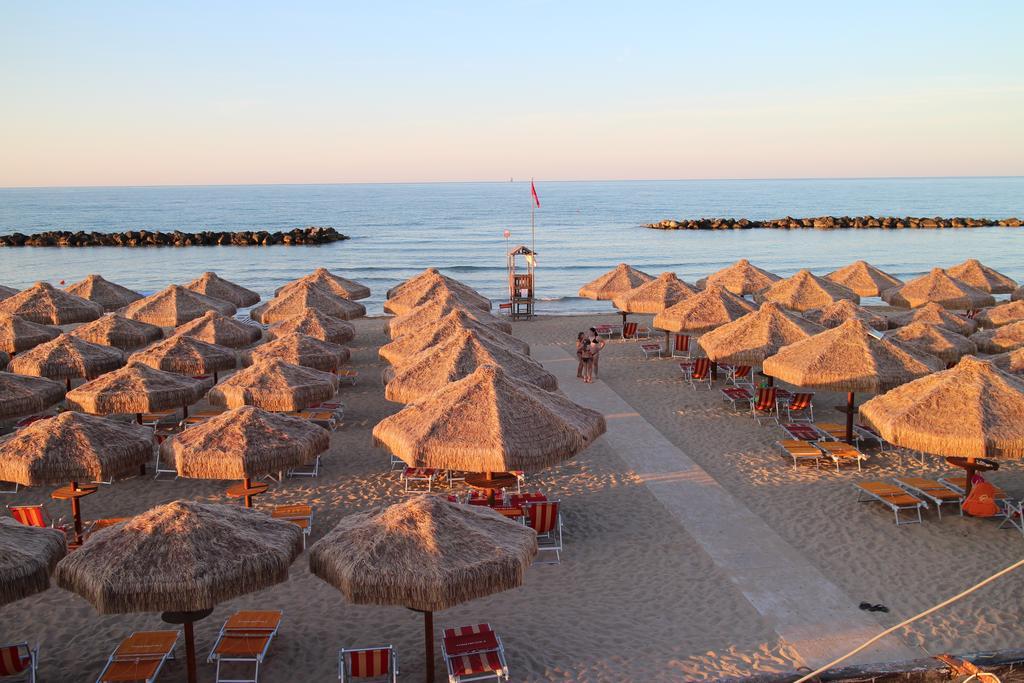 Holiday Dreams Apartment Francavilla Al Mare Exterior photo